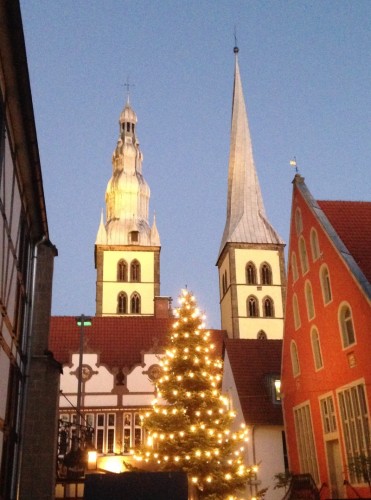 Das Glockenspiel vom Kirchturm St. Nicolai in Lemgo ist am 2. Weihnachtsfeiertag im Deutschlandradio Kultur zu hören. (Foto: Borchers)