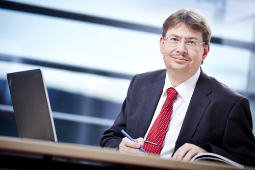 Professor Dr. Volker Lohweg, Experte für Banknoten- und Dokumentensicherheit am Institut für industrielle Informationstechnik (inIT) der Hochschule OWL.