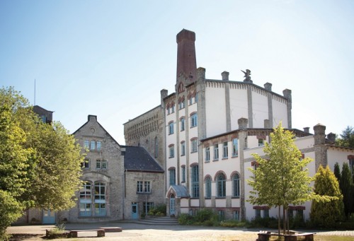  (Christian Rode): Die Waldorfschule Lippe-Detmold, die sich seit 1990 in der ehemaligen Falkenkrugbrauerei befindet, lädt am 14. März zur Offenen Schule im Frühling ein.