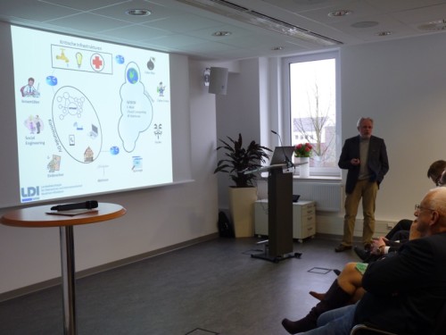 Jürgen Engels bei seinem Vortrag in Hemer (Foto: LDI)