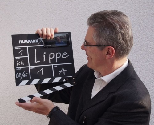 Film ab, bitte! Der Ideengeber, Stephan Westerdick, freut sich auf viele Videos. Die Beispiel-Clips stammen von Schülern des Berufskollegs Lüttfeld. Foto: Westerdick 