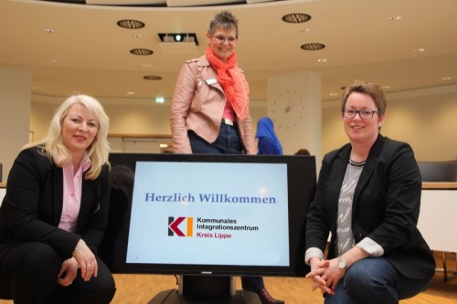 Luden zum offenen Austausch ein und zeigten, welche Angebote zur Integration es schon gibt: Margit Monika Hahn, Dagmar Wietheger-Claes und Alexandra Steeger (von links).