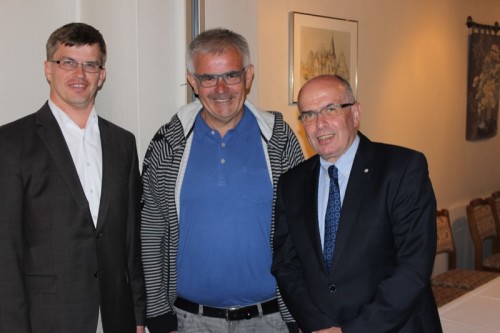 Das Foto zeigt (v.li.) Michael Biermann, Vorsitzender des CDU-Stadtverbandes Lage, Uwe Pohl, Vorsitzender der CDU-Ratsfraktion Lage, und Walter Kern. 