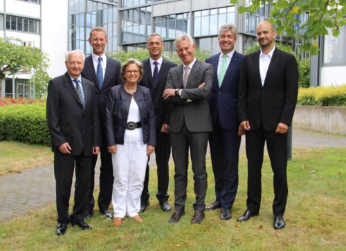 Klaus Eisert, Prof. Günther Schuh, Christine Eisert, Dr. Frank Eisert, Ralph Heuwing, Oliver Hoffmeister (von links. Es fehlt Prof. Helge Hohage)