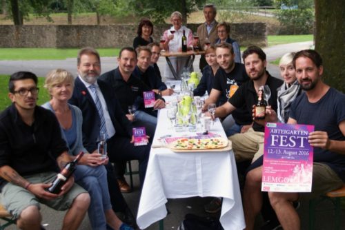 Rosario Amico (Amigelato), Ina Meise-Laukamp (Café Vielfalt), Ralf Fuhrmann (Sparkasse Lemgo), Toni Cucchiara (Handelshof Kanne), Stefan Brüggemann (Staatlich Bad Meinberger  Mineralbrunnen), Heiko Marx (Lemgo Marketing), Renate Dalbke (Stadtwerke Lemgo), Brigitte Spethmann-Heitlage (Lemgo Marketing), Wolfgang Jäger (Lemgo Marketing), Marianne Ohle (Lemgo Marketing), Svenja Niklas (Knöllchen), André Klostermeier (Beat Café), Rico Falk (Burrito), Michelle Mester (Hotel Stadtpalais), Karsten Arning (Stadtlicht). 