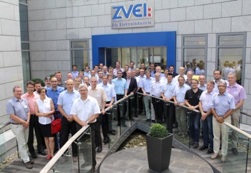 2016_84_DC-Industrie: Insgesamt 21 Unternehmen aus der Industrie, vier Forschungsinstitute und der ZVEI arbeiten im Projekt gemeinsam daran, die Energiewende in der industriellen Produktion umzusetzen. Copyright: ZVEI