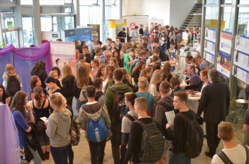 Knapp 8.000 Besucher bevölkerten die Berufe live  in der IHK Lippe.