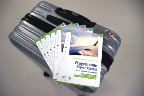 Informiert über Verbraucherschutz beim Reisen: Broschüre „Clever Reisen!“