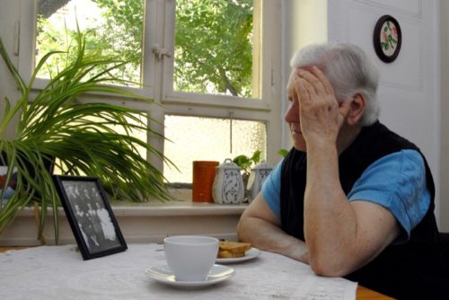 Trübe Aussichten im Rentenalter. Da viele Frauen über Jahre hinweg nur in Teilzeit- oder Mini- Job gearbeitet haben, sind sie besonders von Altersarmut bedroht, warnt die IG BAU.