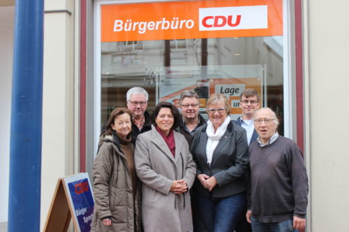 Das Foto zeigt (v.li.) die Christdemokraten Marlies Beinke, Gerd Lütge, Kerstin Vieregge, Rudi Stölting, Heike Görder, Michael Biermann und Friedrich Schnüll