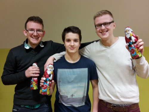 Die Sieger des Barntruper Weihnachtsblitzturniers 2016 (v.l.n.r.): Marvin Karsunke (2. Platz), Lennart Schünemann (1. Platz) und Lucas Gratz (3. Platz).