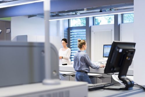 Blick in das Druck- und Kuvertierzentrum des krz