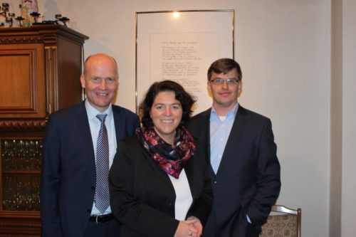 Das Foto zeigt (v.li.) Ralph Brinkhaus, Kerstin Vieregge und Michael Biermann.