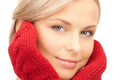 Im Winter braucht die Haut besondere Pflege, damit ihre Schutzfunktionen erhalten bleiben. AOK/hfr.